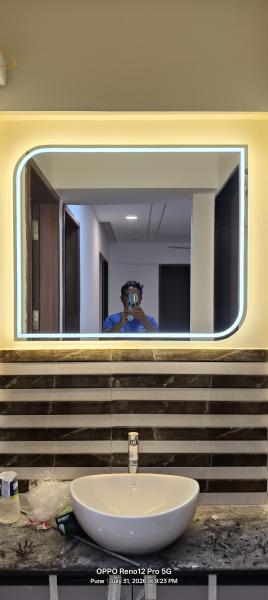L E D Mirror
